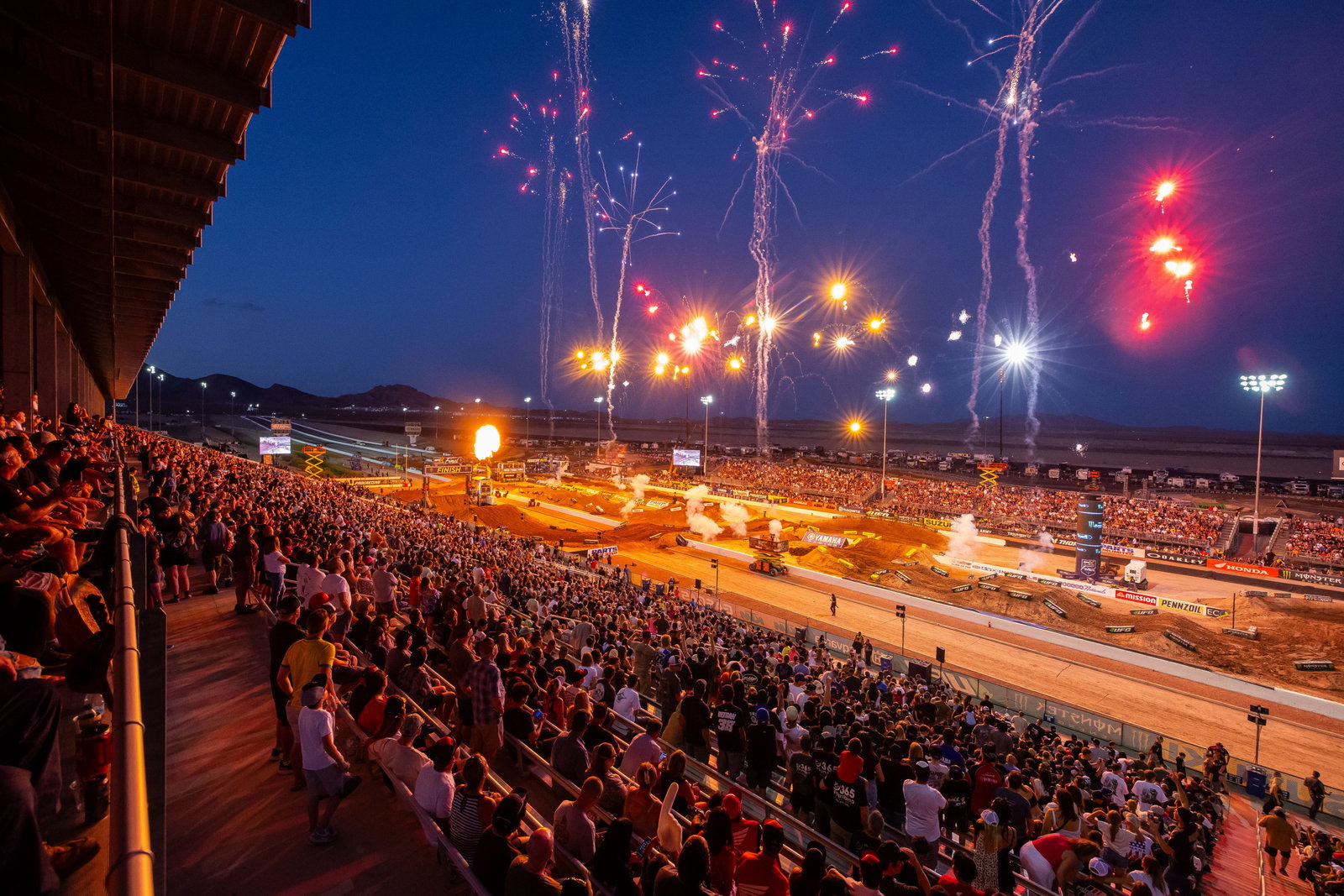 Jett Lawrence and Jo Shimoda Emerge Victorious in Las Vegas - Racer X