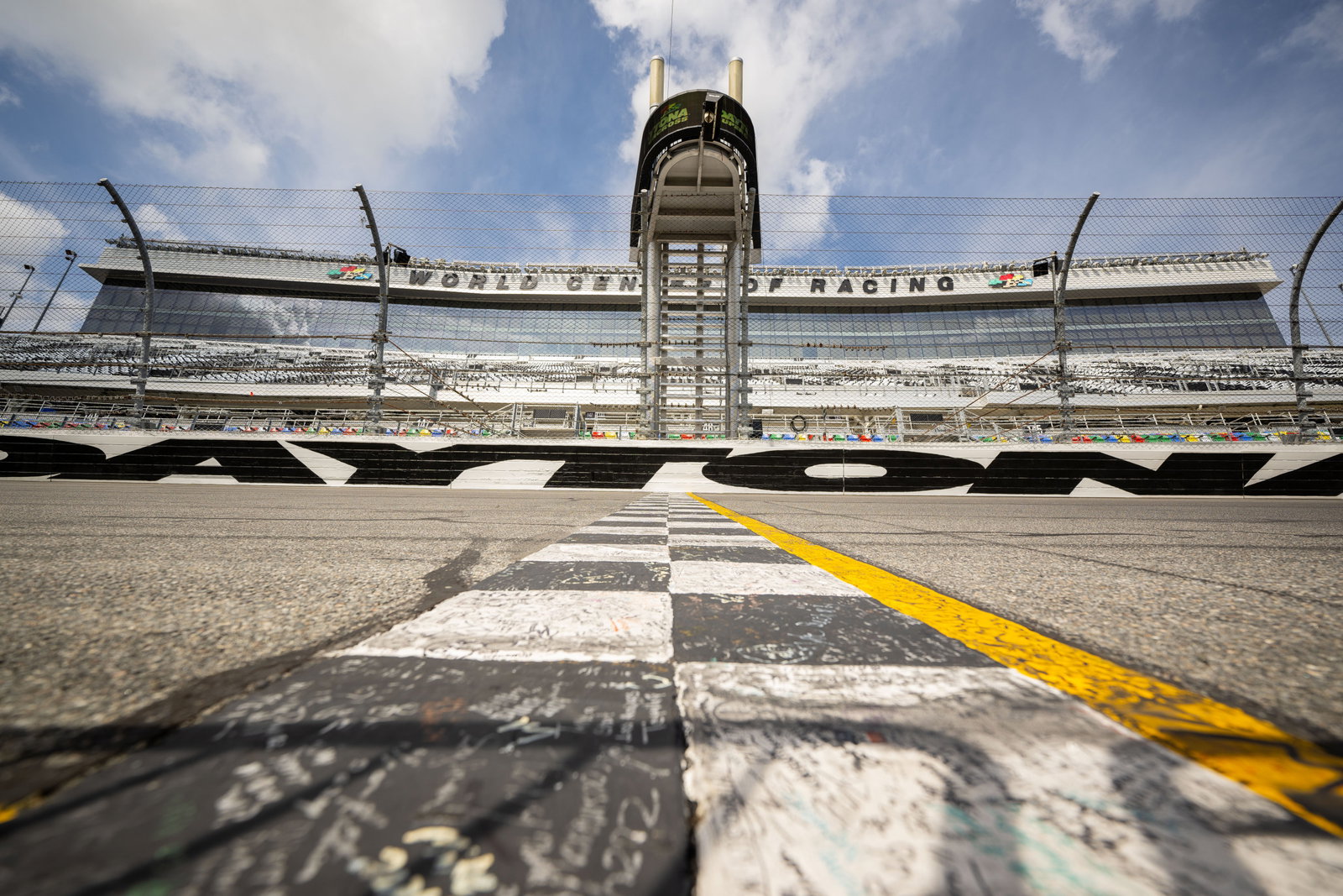 Live Written Updates and Results From Daytona Supercross
