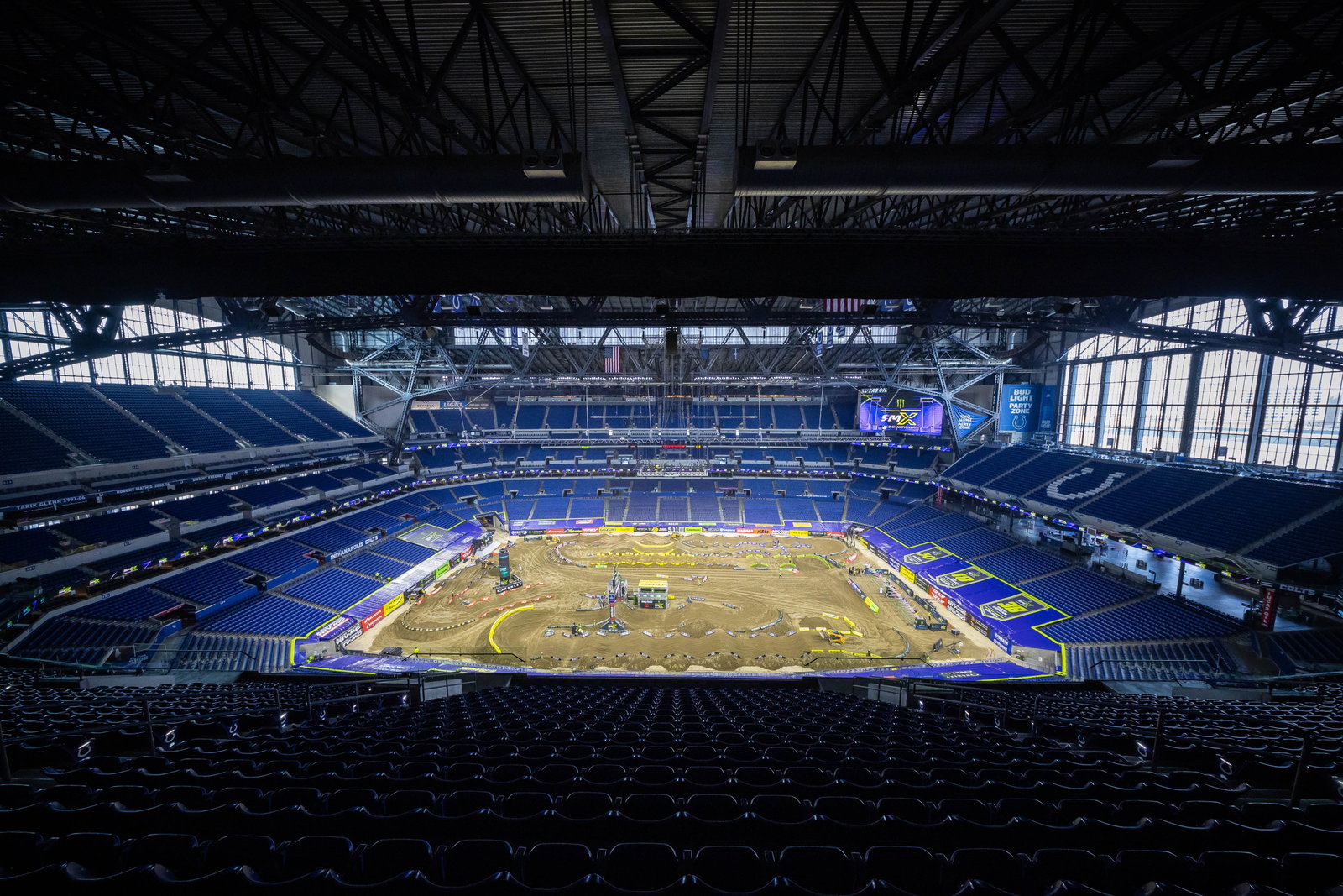 Live Written Updates and Results From Indianapolis Supercross