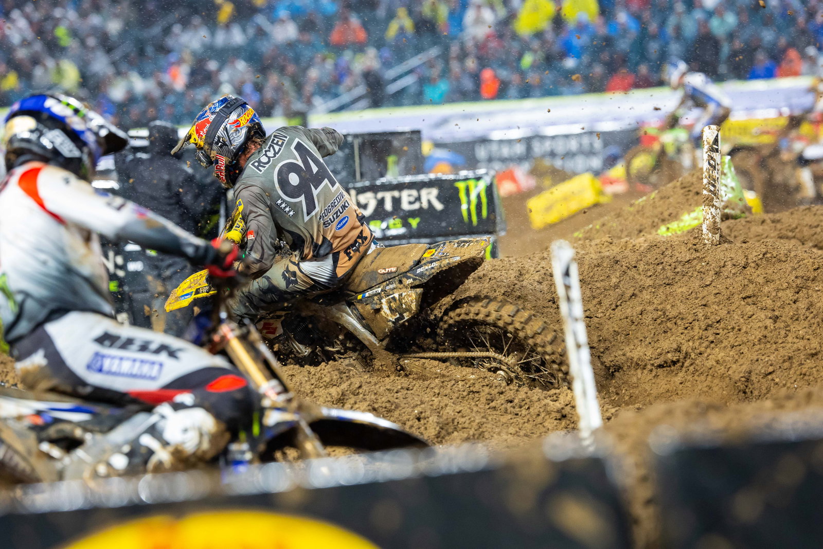 Ken Roczen Wins and Takes Over Red Plate, Points Lead in