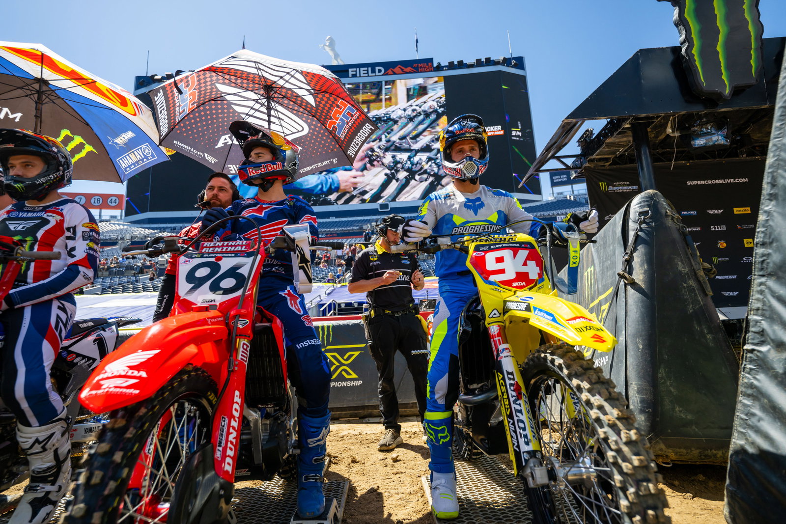 Weege Show Wednesday: Riders Deny Pressure, Kawasaki Confusion, Husky No More?