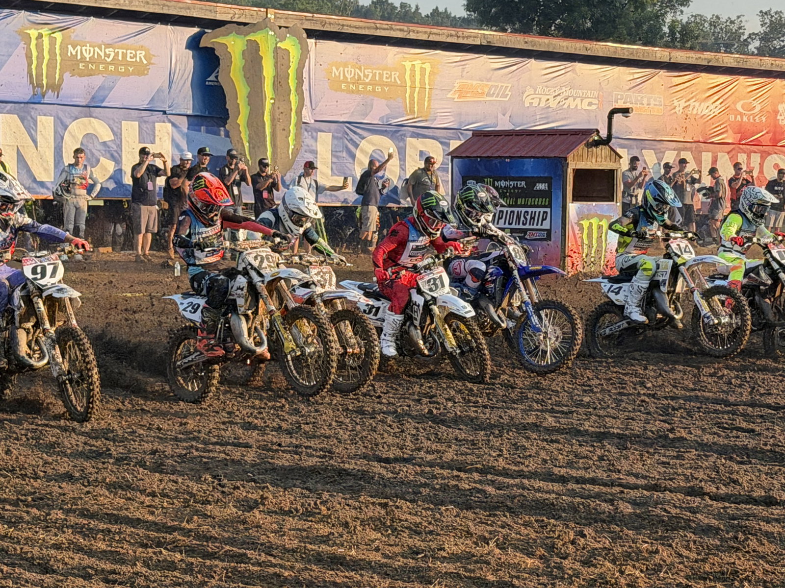 #31 is Easton Graves and #29 is Brayton Kreglow.