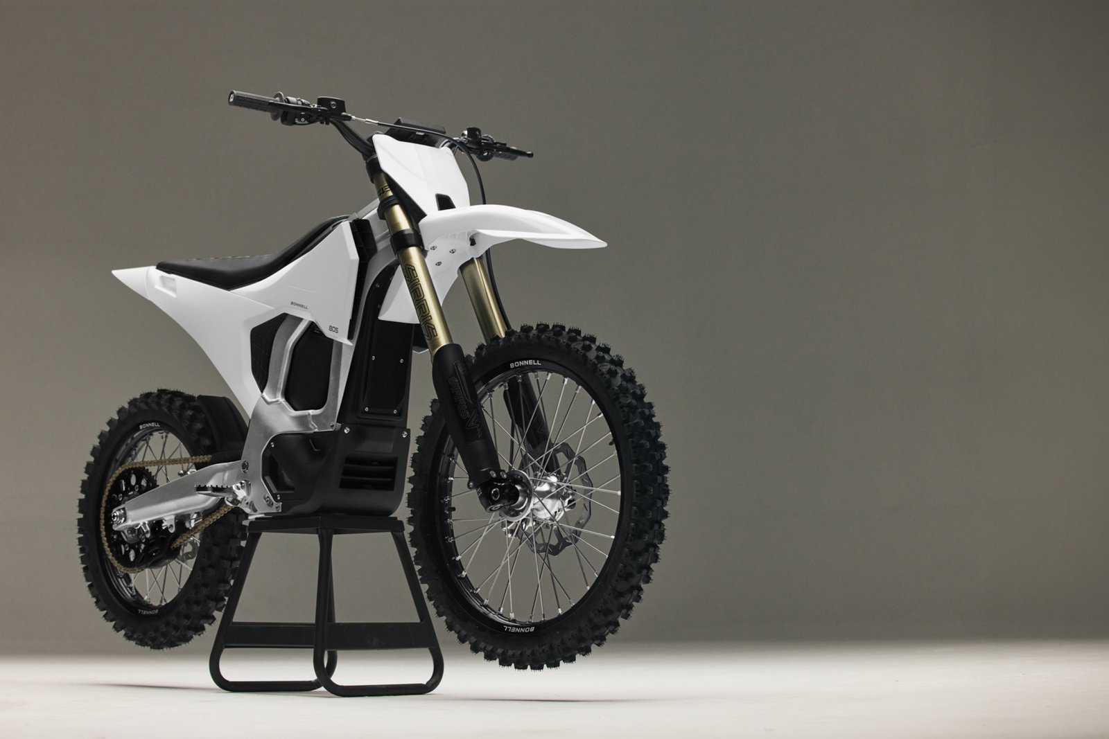 Bonnell Introduces New 805 RX e-Moto Bike