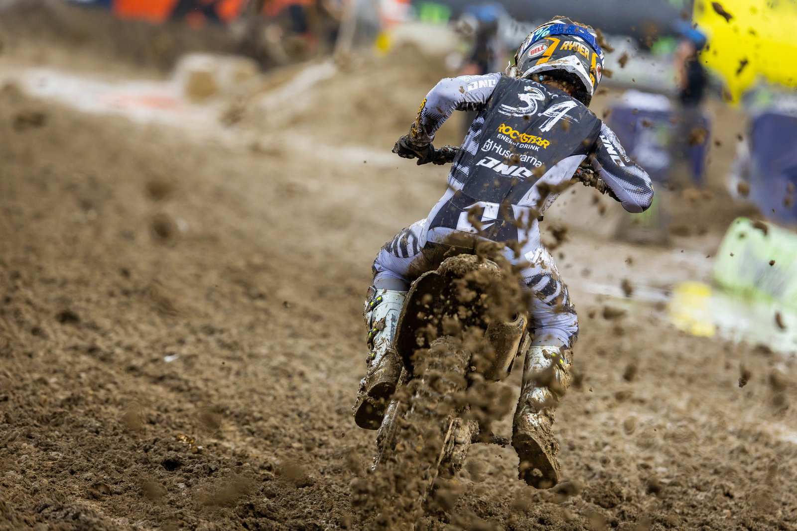 Chaos in Columbus: SMX Playoff 1 Brings Weather Delay, Wild Day of