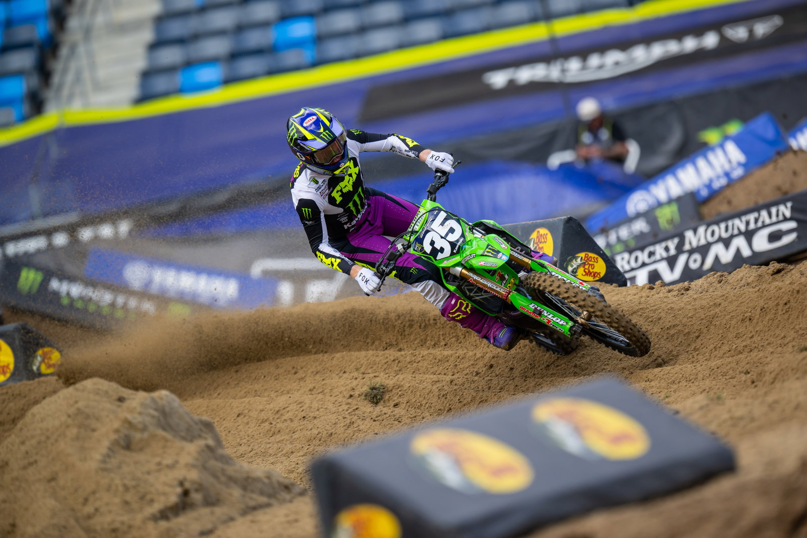Adams rips through the sand at SMX Playoff 2.